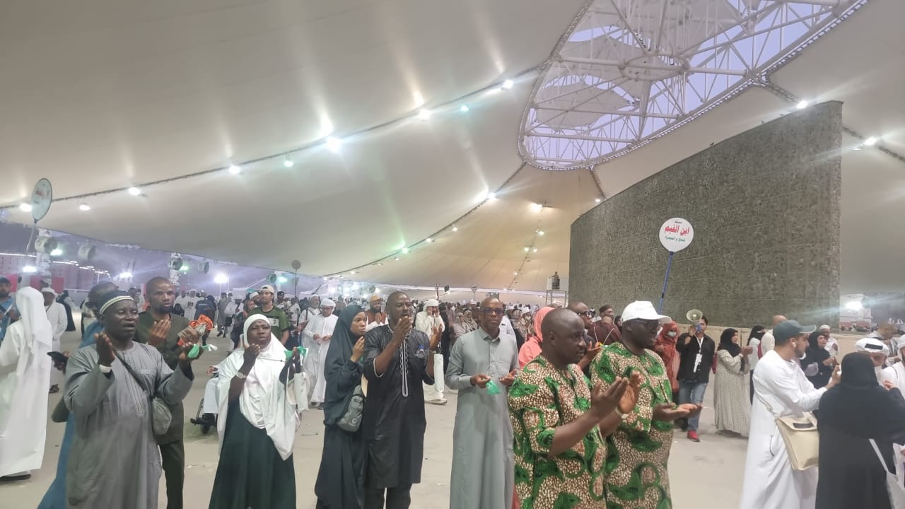 Prayer at Masjid an-Nabawi